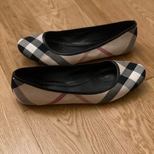 Burberry Flats- classic canvas Burberry plaid outside with leather inside